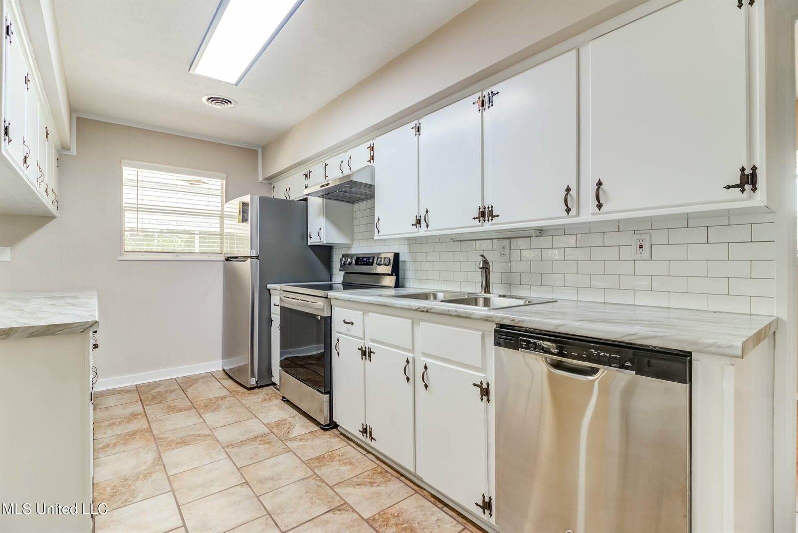 118 Clower Avenue, Long Beach, MS 39560