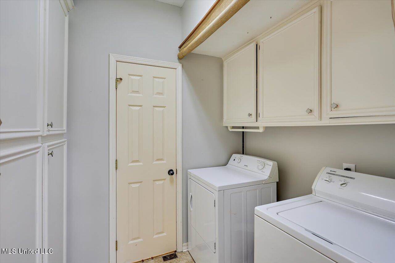 102 Parkview Lane, Brandon, MS 39047