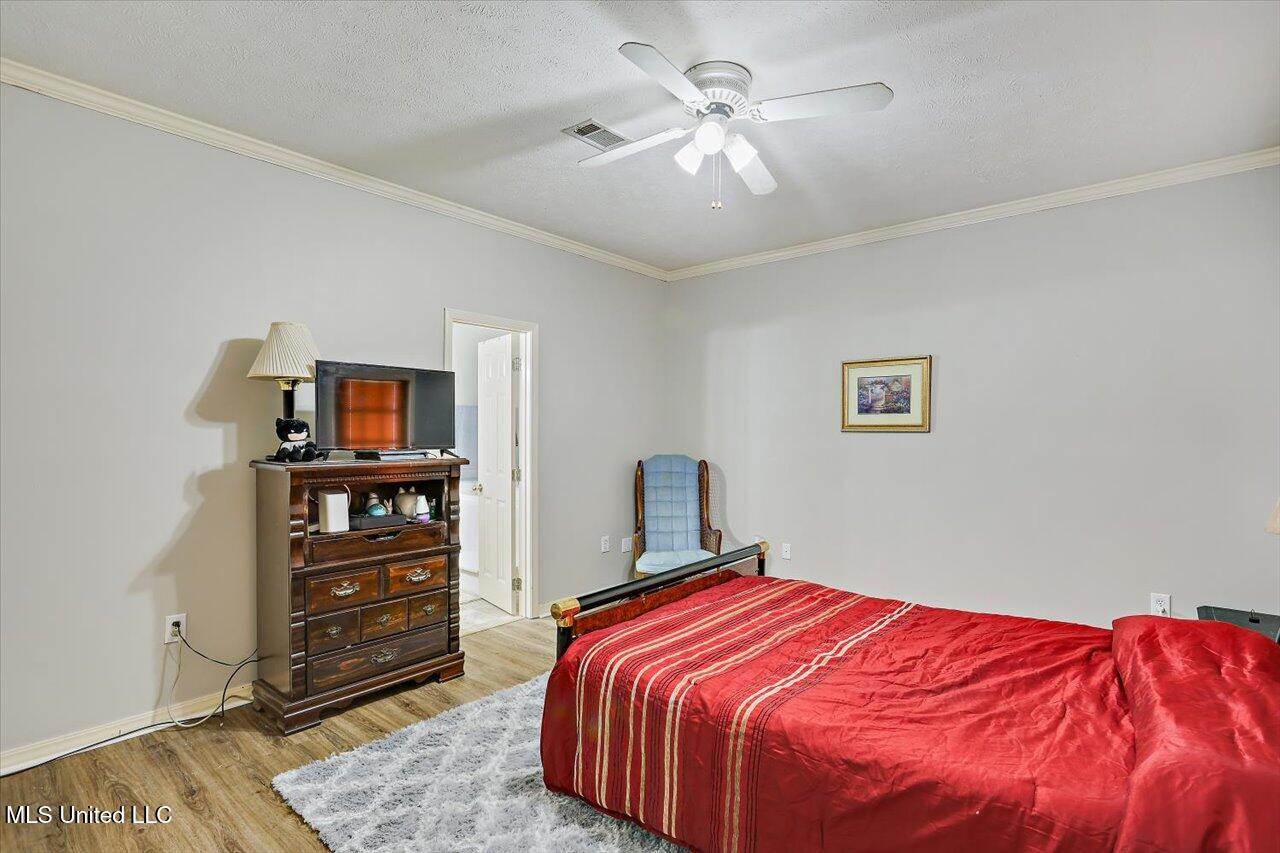 102 Parkview Lane, Brandon, MS 39047