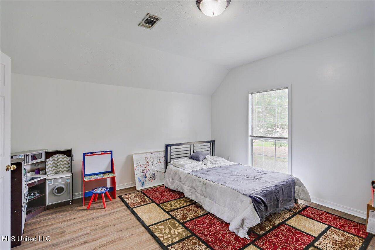 102 Parkview Lane, Brandon, MS 39047