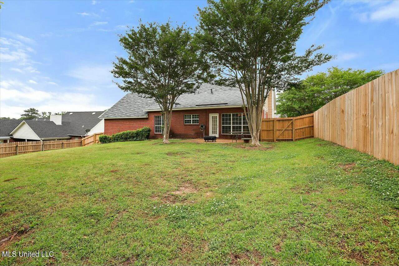 102 Parkview Lane, Brandon, MS 39047