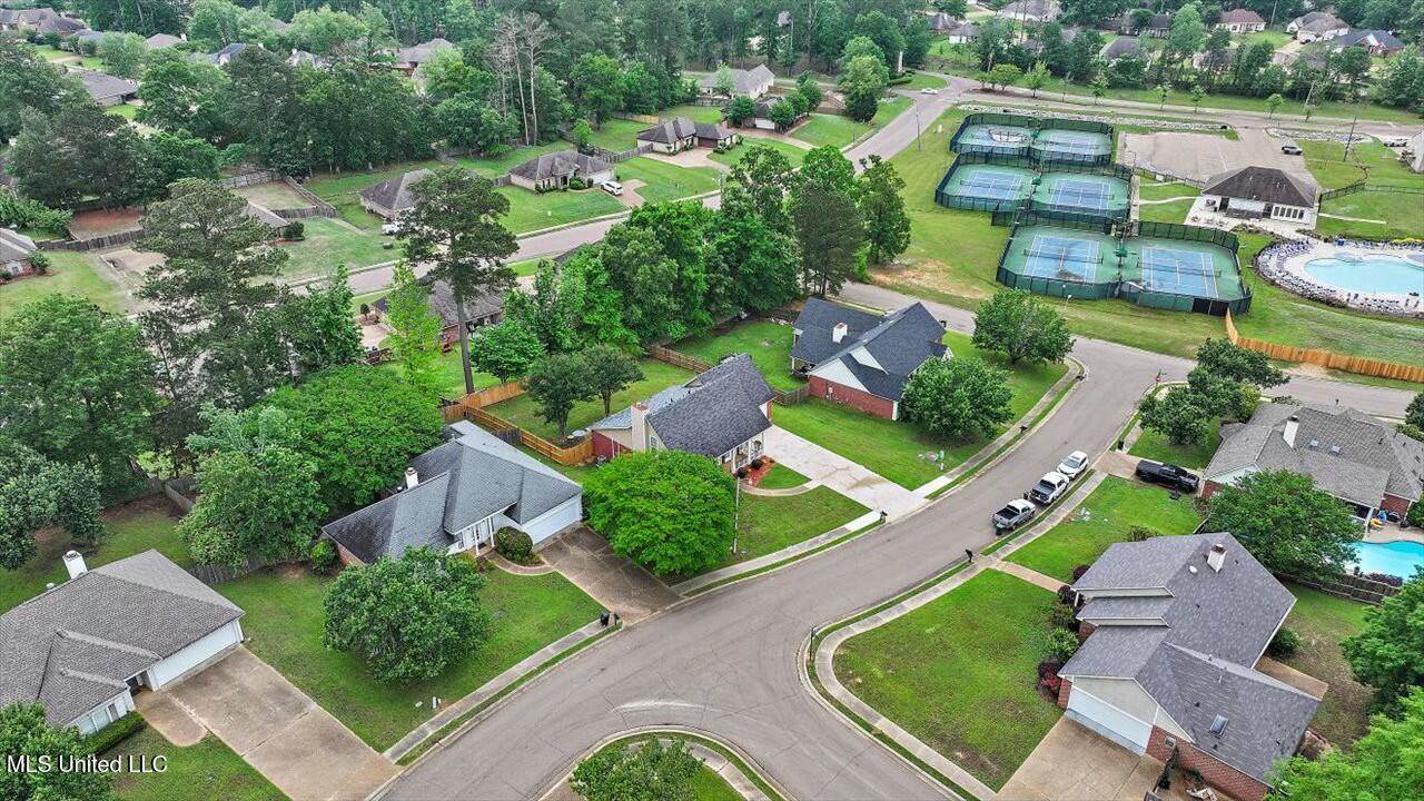 102 Parkview Lane, Brandon, MS 39047