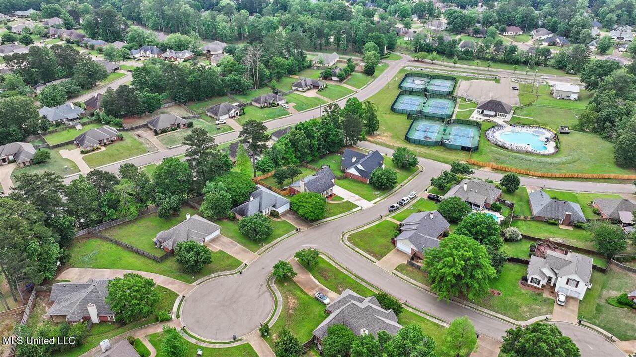 102 Parkview Lane, Brandon, MS 39047