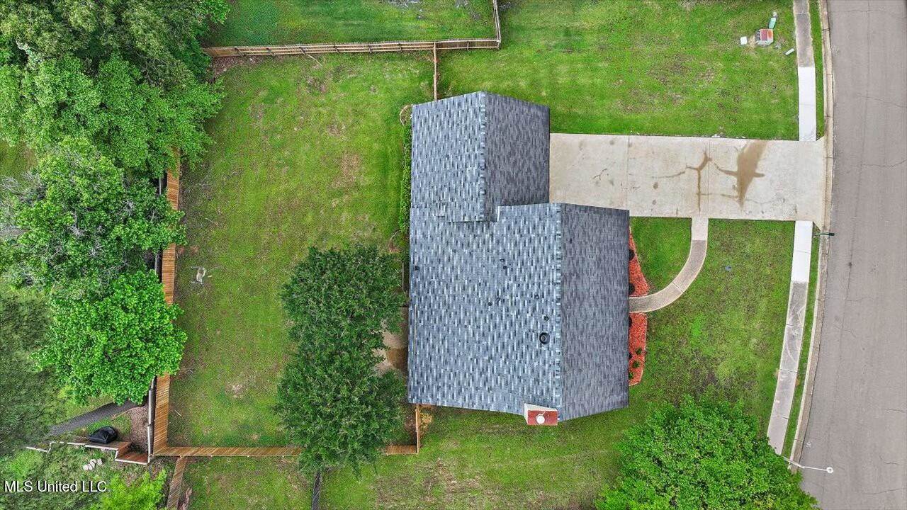 102 Parkview Lane, Brandon, MS 39047