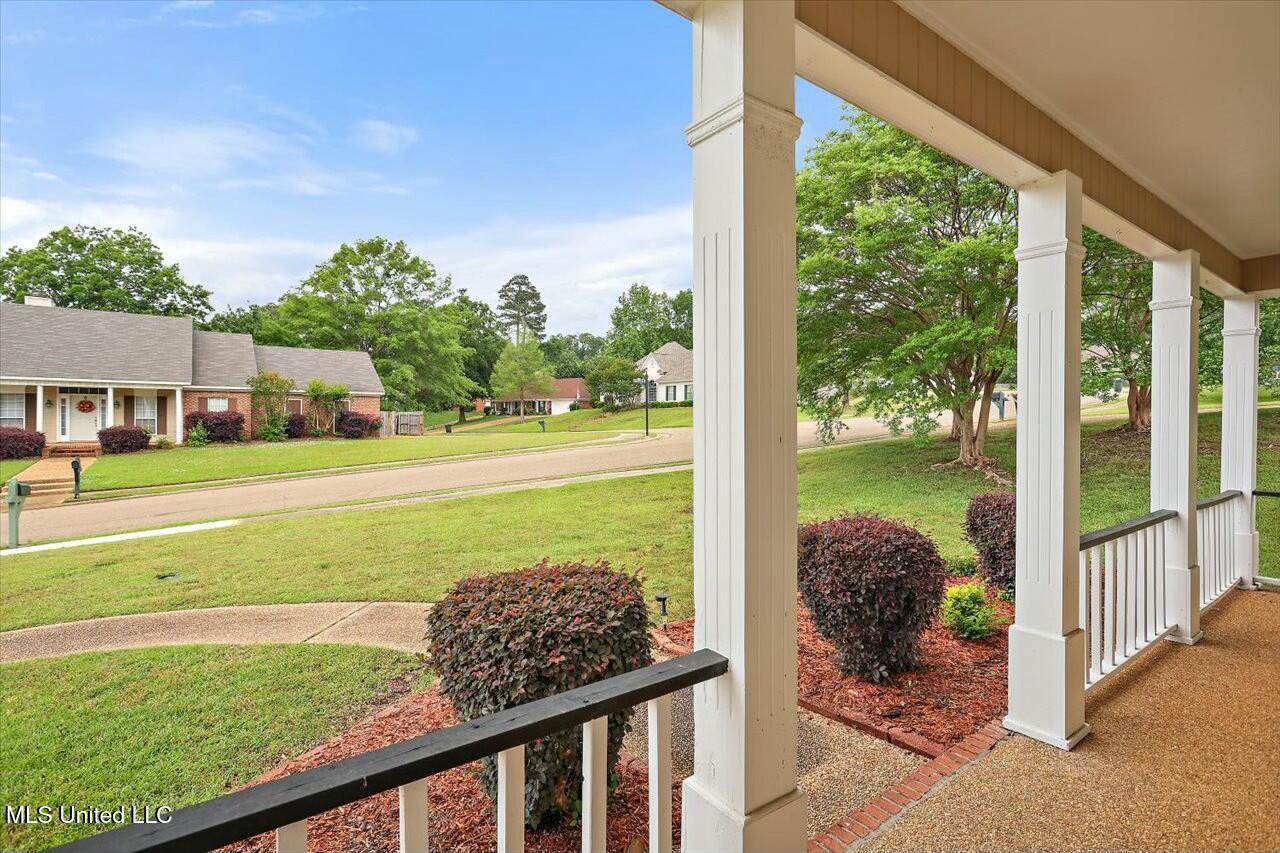 102 Parkview Lane, Brandon, MS 39047