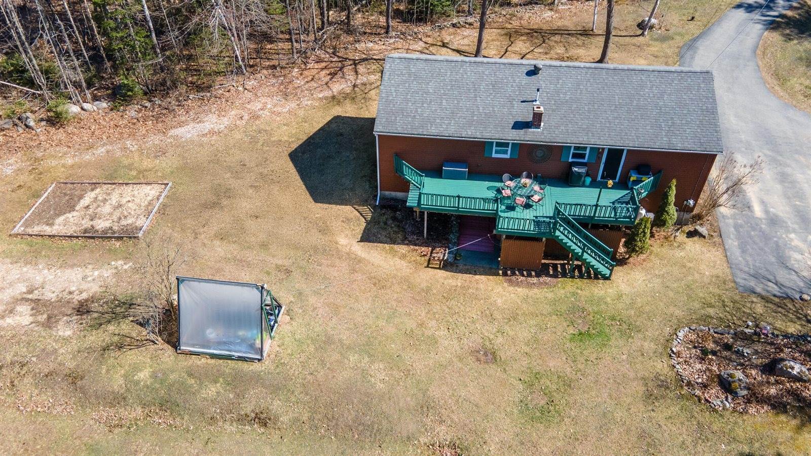 41 Leavitt Lane, Glenburn, ME 04401