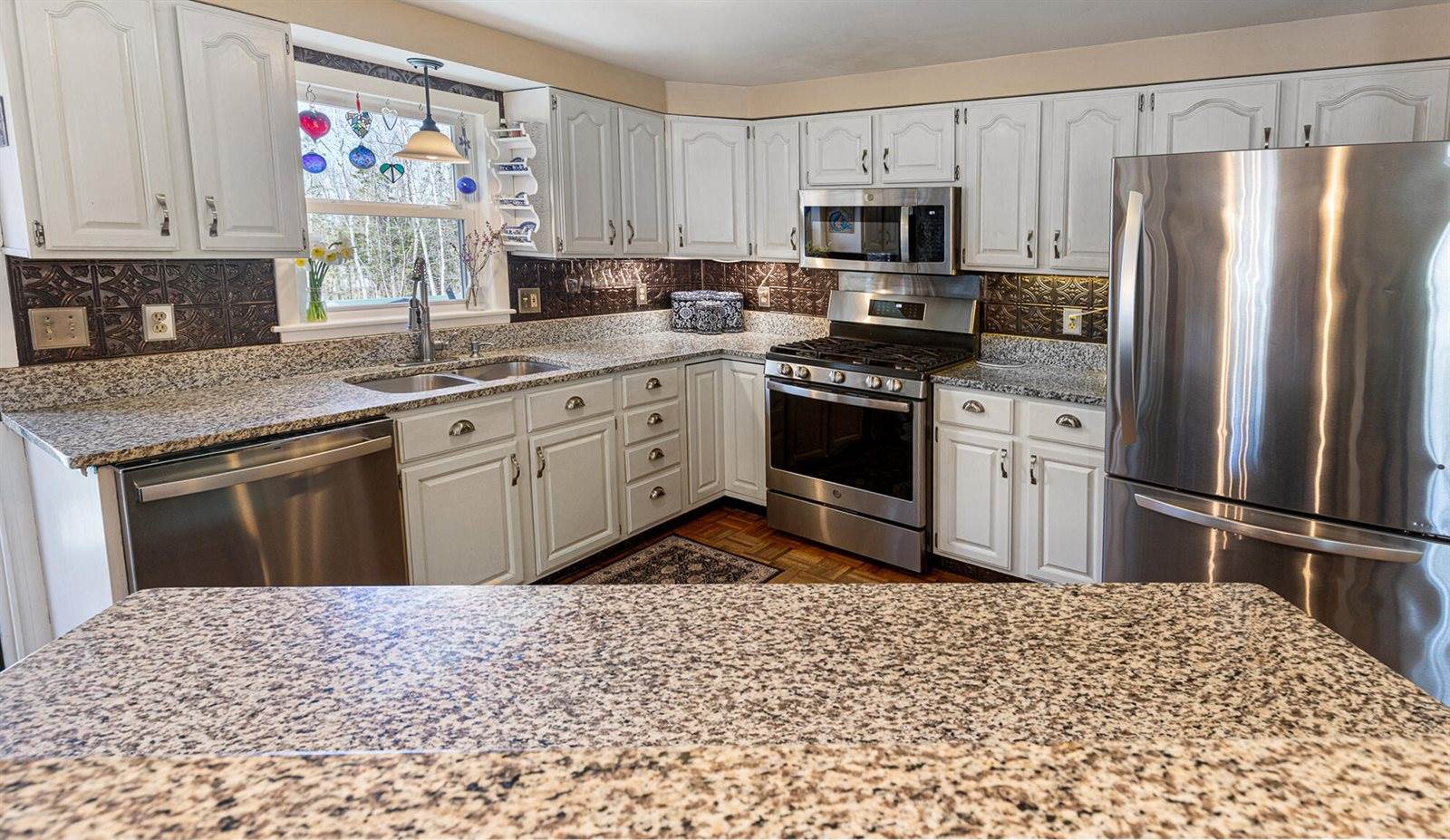 41 Leavitt Lane, Glenburn, ME 04401