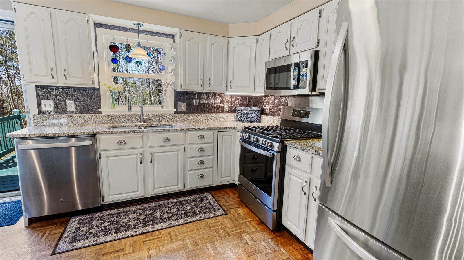 41 Leavitt Lane, Glenburn, ME 04401