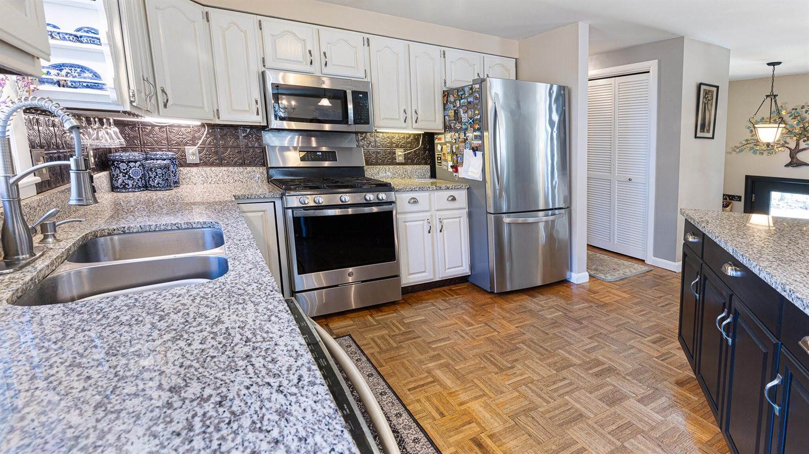 41 Leavitt Lane, Glenburn, ME 04401