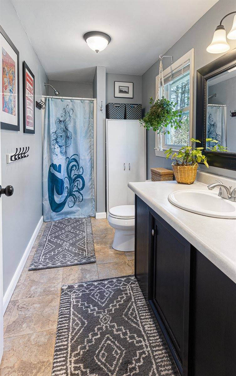 41 Leavitt Lane, Glenburn, ME 04401