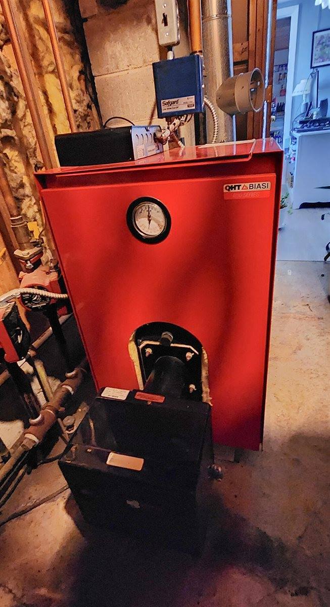 41 Leavitt Lane, Glenburn, ME 04401