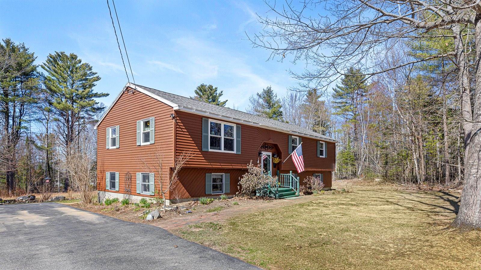 41 Leavitt Lane, Glenburn, ME 04401