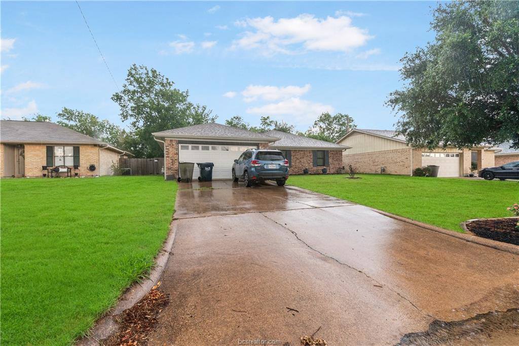 4008 Woodbriar Drive, Bryan, TX 77802