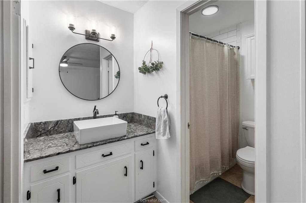 4008 Woodbriar Drive, Bryan, TX 77802