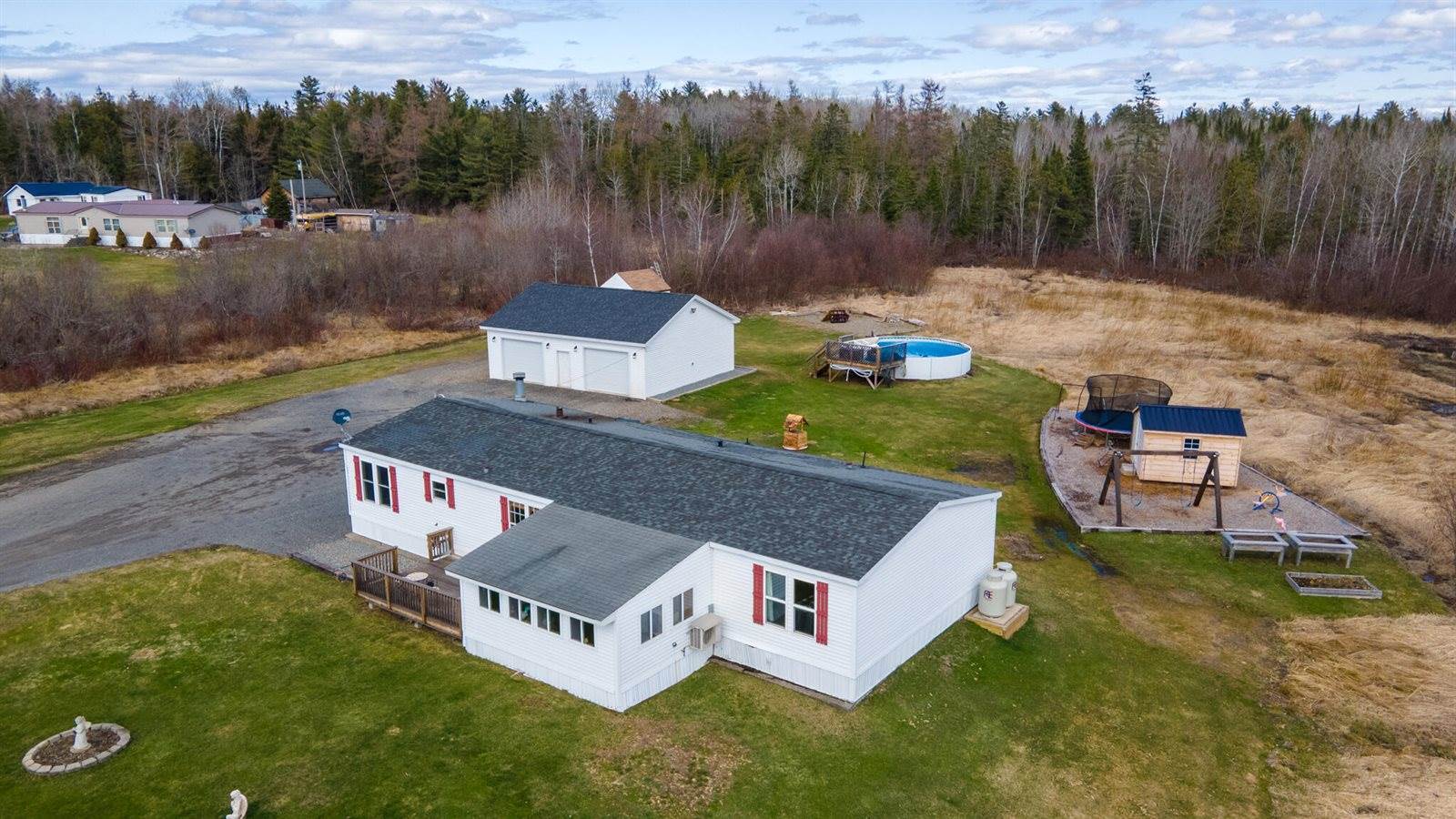 42 Tate Road, Corinth, ME 04427