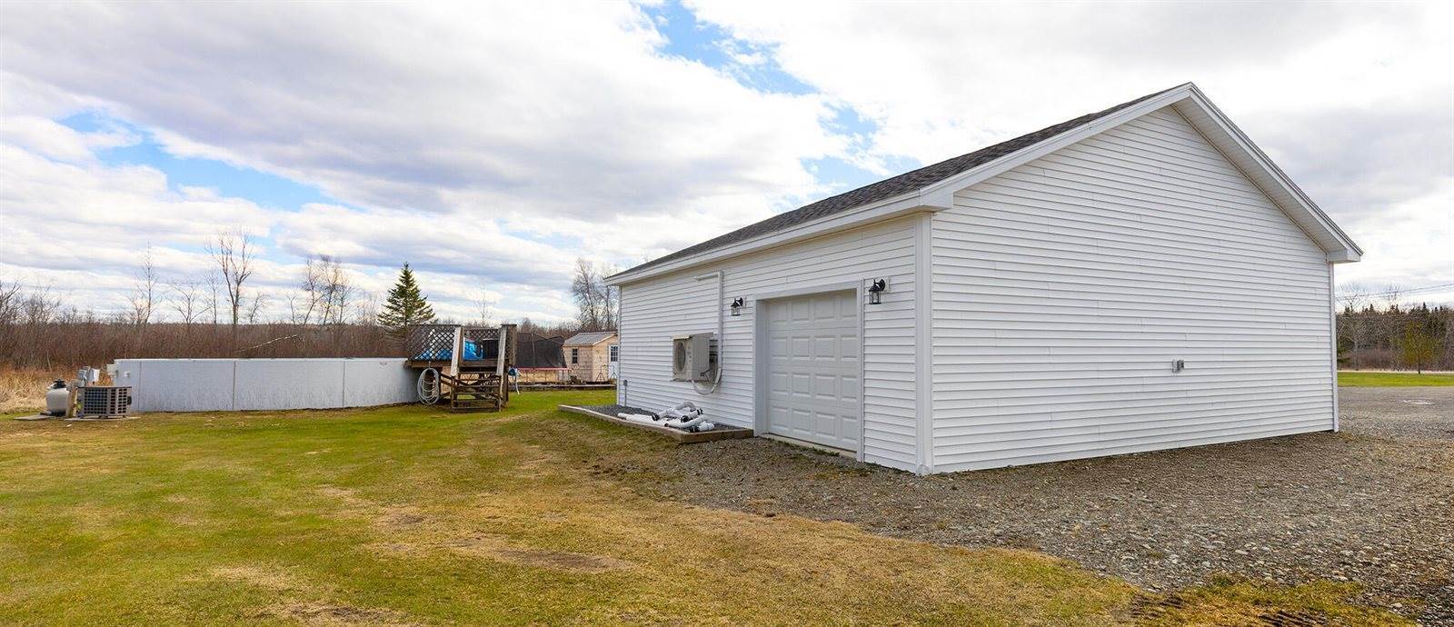 42 Tate Road, Corinth, ME 04427