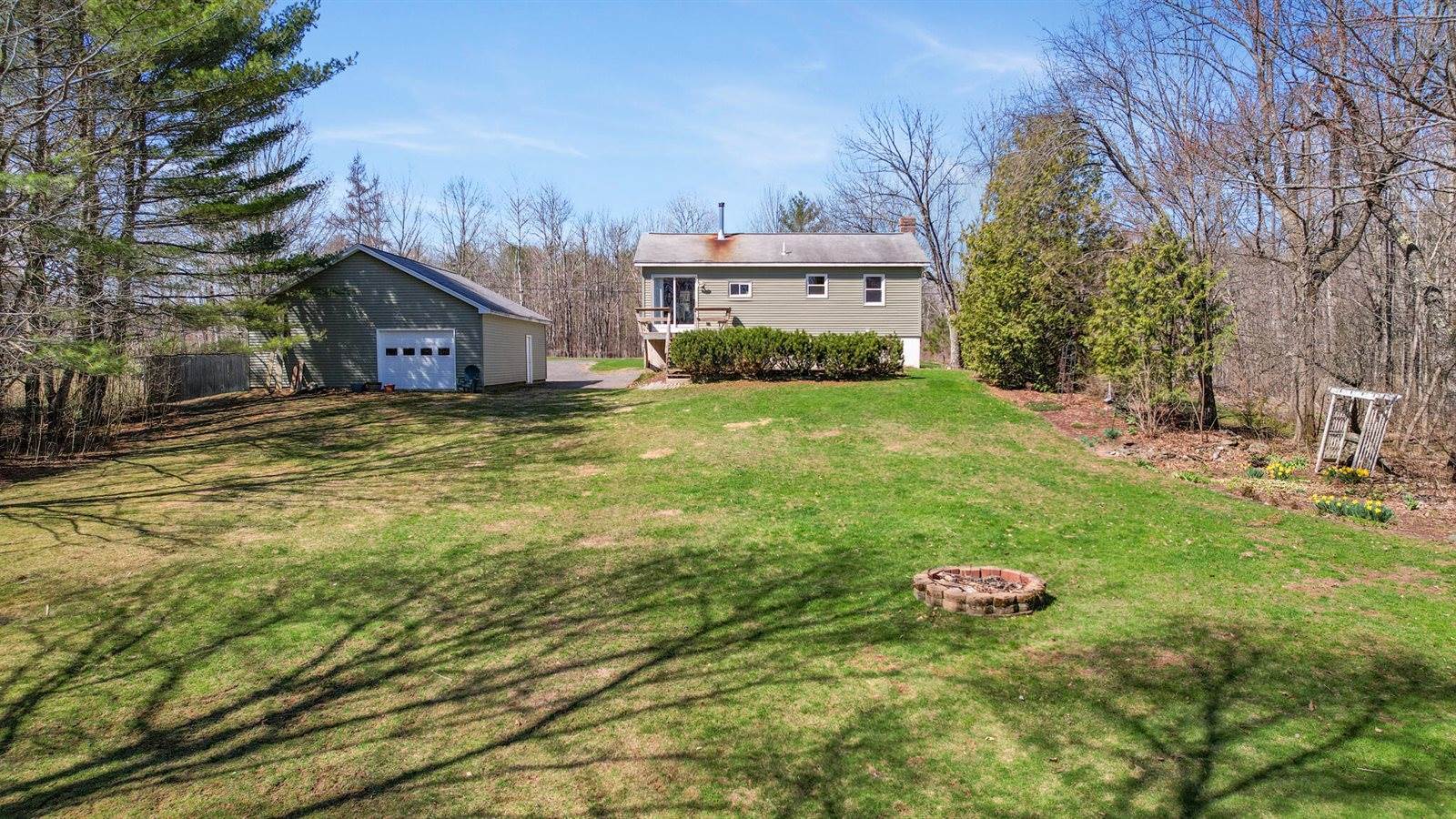 135 Williams Road, Newport, ME 04953