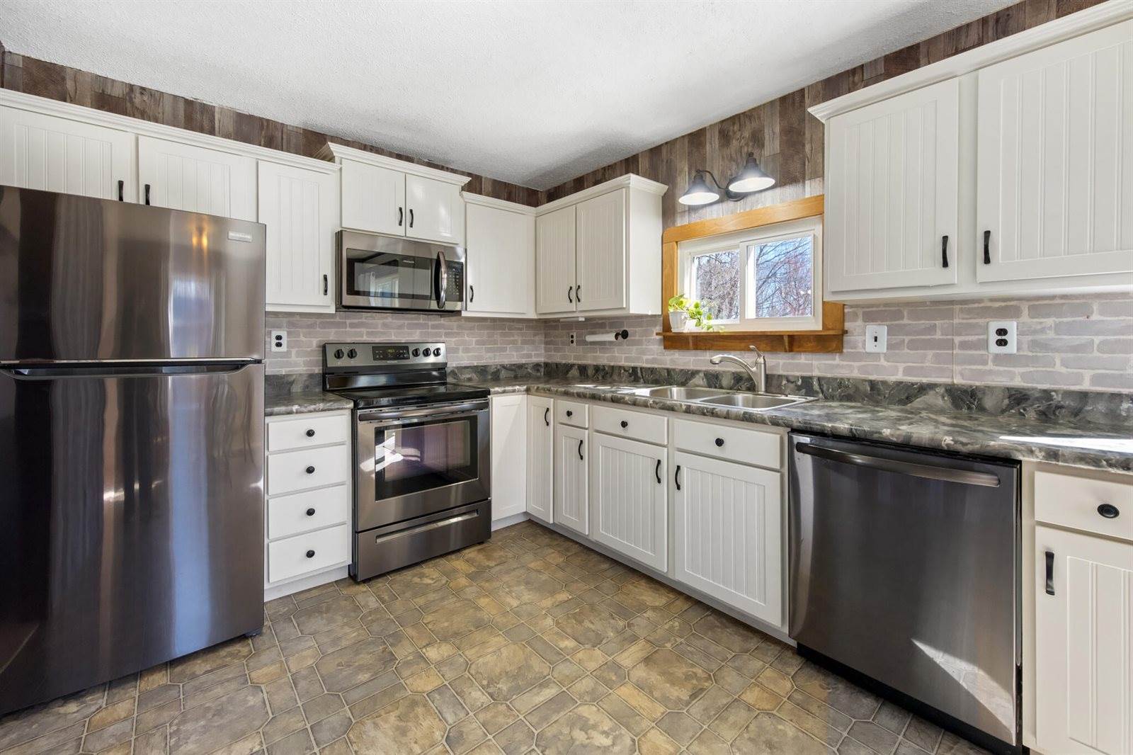 135 Williams Road, Newport, ME 04953