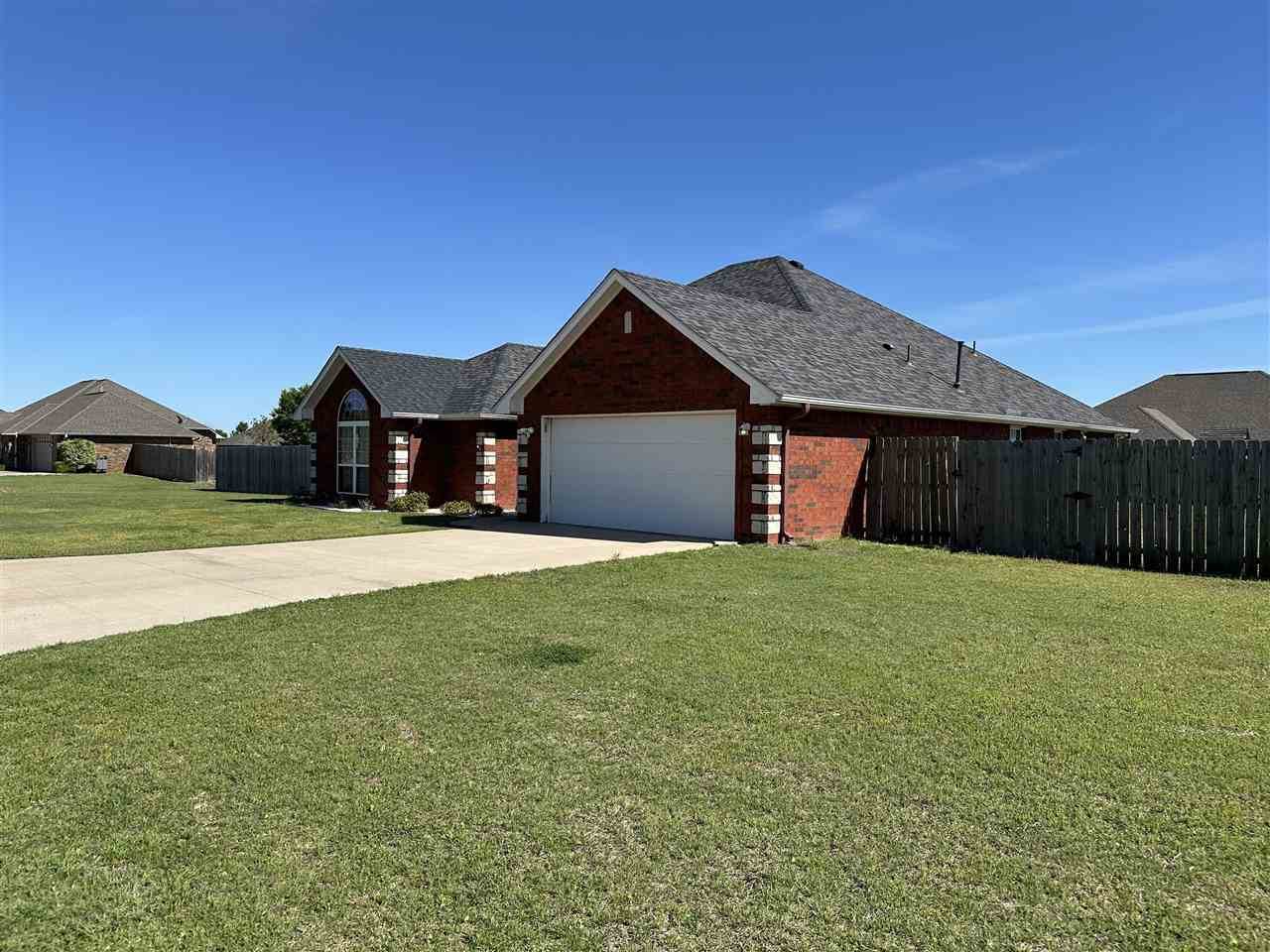 1204 Brandi Dr, Elgin, OK 73538