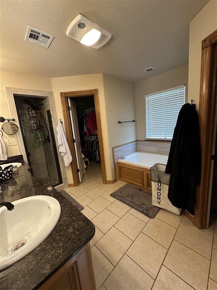 1204 Brandi Dr, Elgin, OK 73538