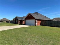 1204 Brandi Dr, Elgin, OK 73538