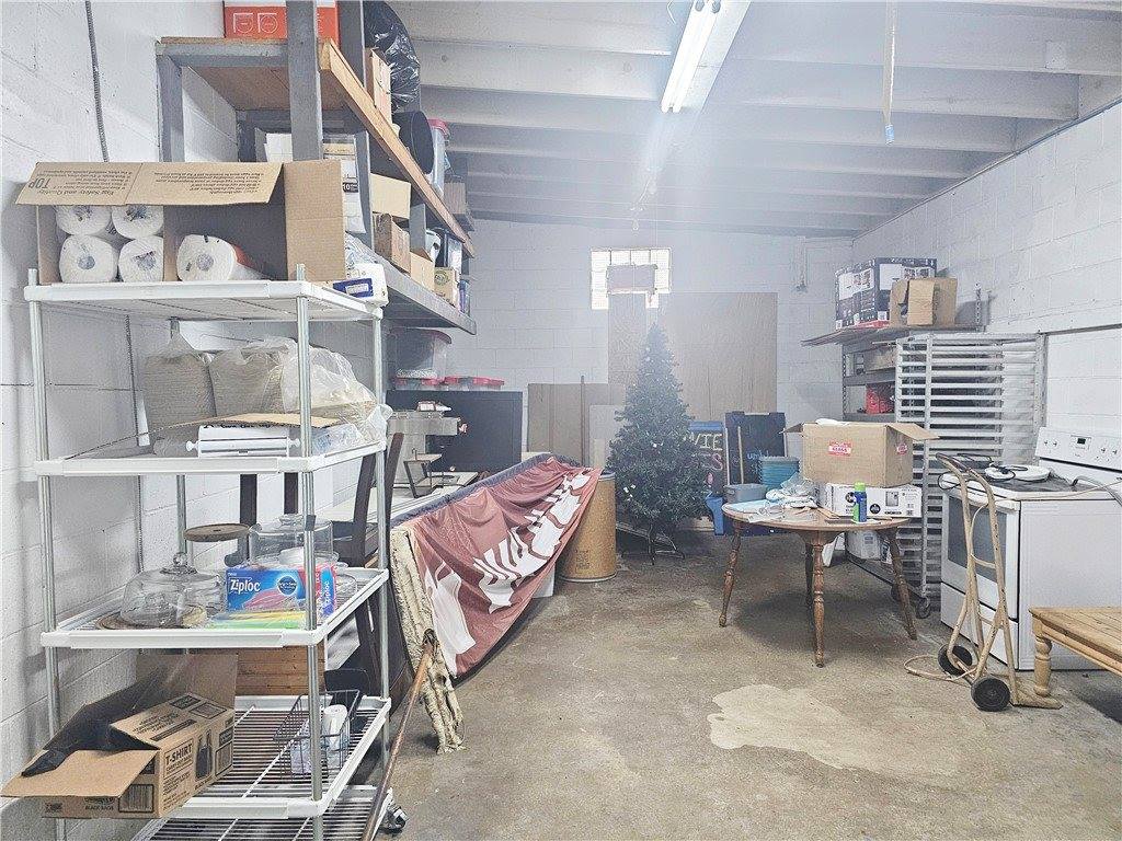 701 West Main, Rural Valley Boro, PA 16249