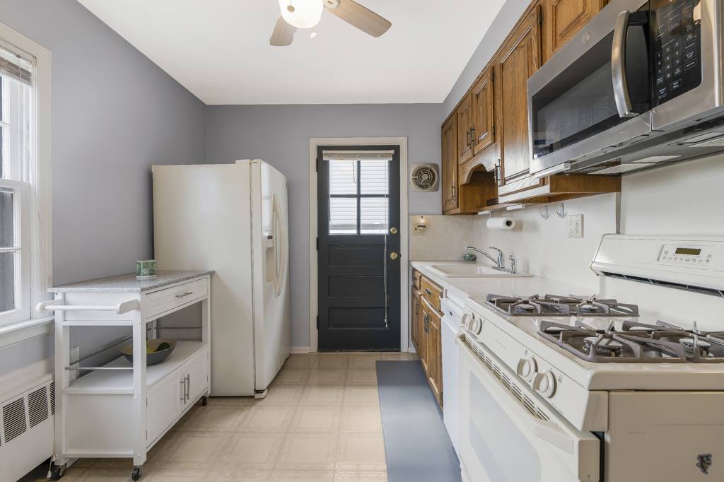 336 West Lane, Clark Township, NJ 07066