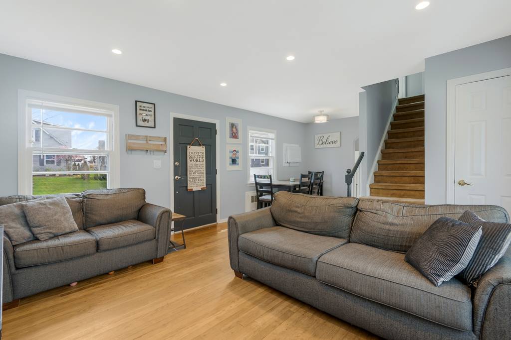 336 West Lane, Clark Township, NJ 07066