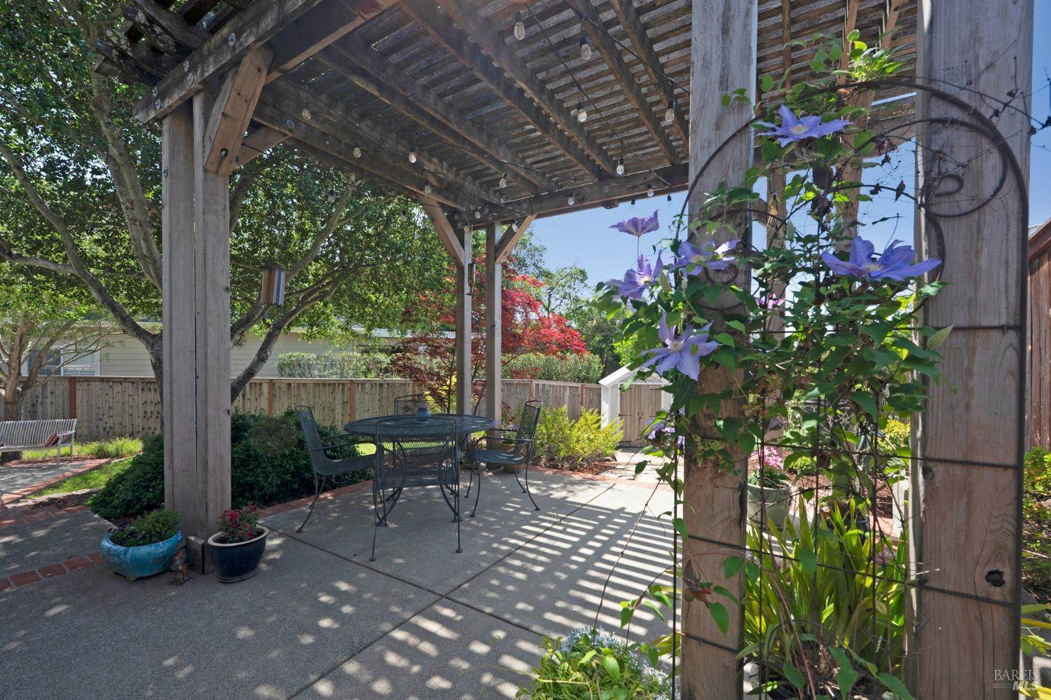 3559 Alturia Heights, Santa Rosa, CA 95403