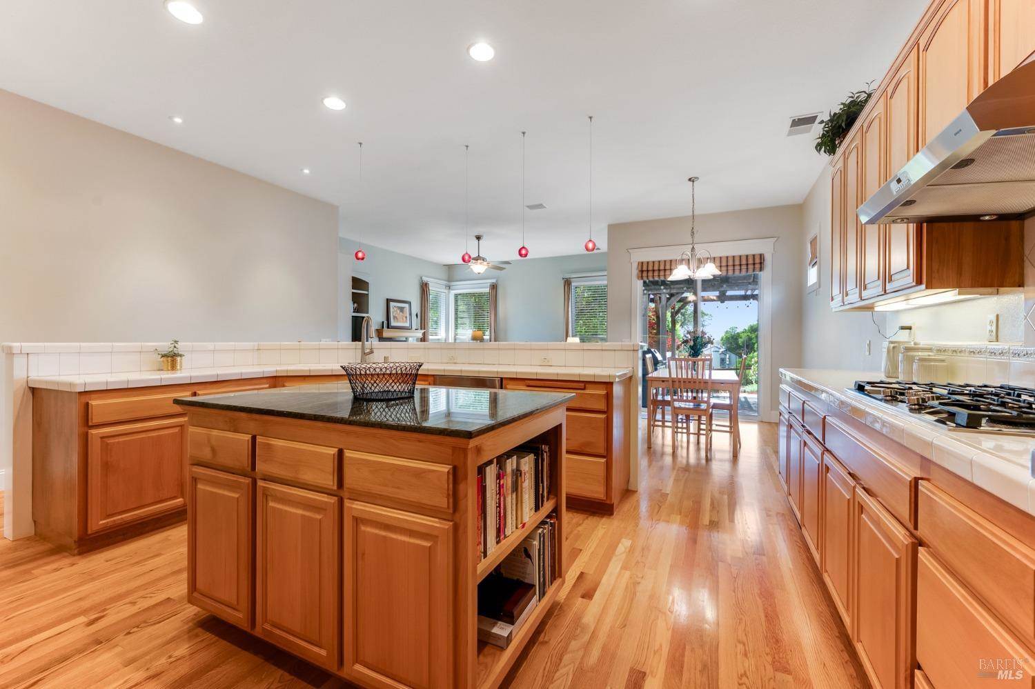 3559 Alturia Heights, Santa Rosa, CA 95403