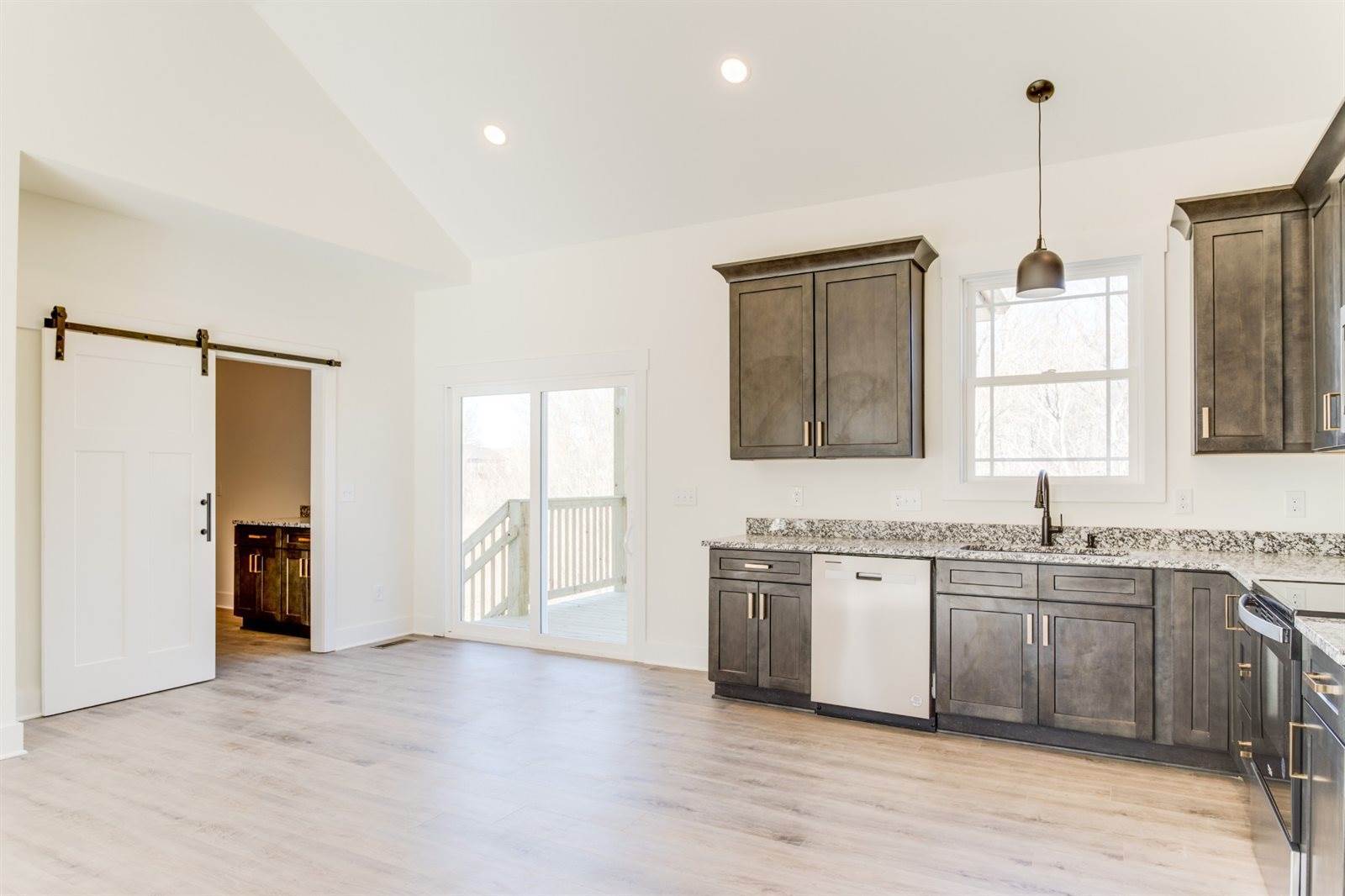 424 Willow Way, McMinnville, TN 37110