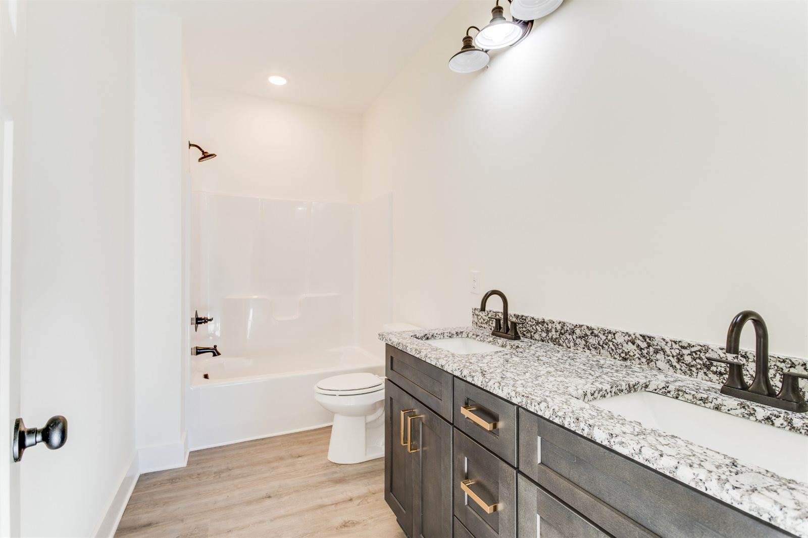 424 Willow Way, McMinnville, TN 37110