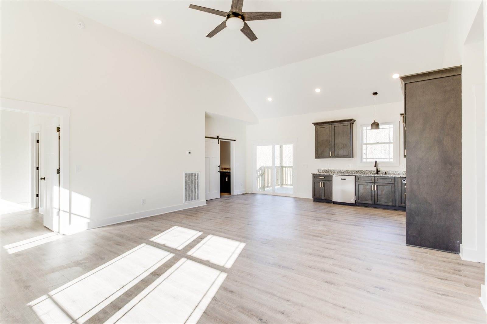 424 Willow Way, McMinnville, TN 37110