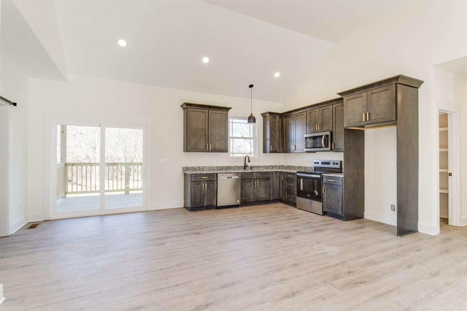 424 Willow Way, McMinnville, TN 37110