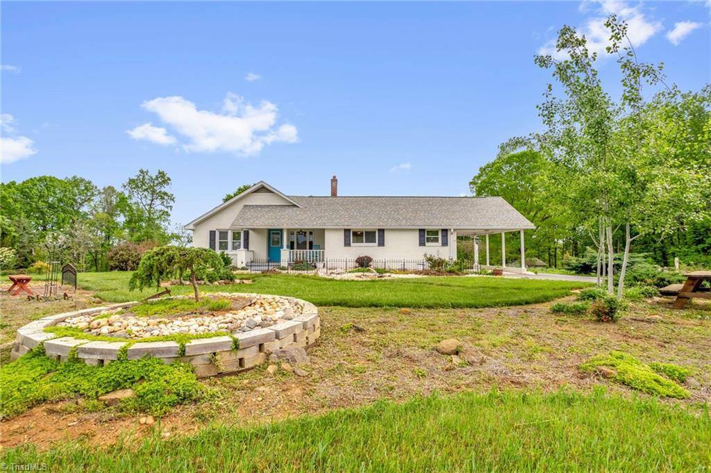 7861 Grapevine Road, Lewisville, NC 27023