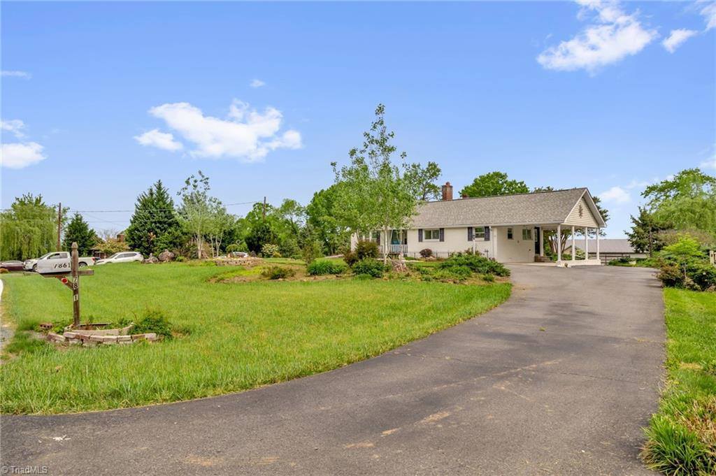 7861 Grapevine Road, Lewisville, NC 27023