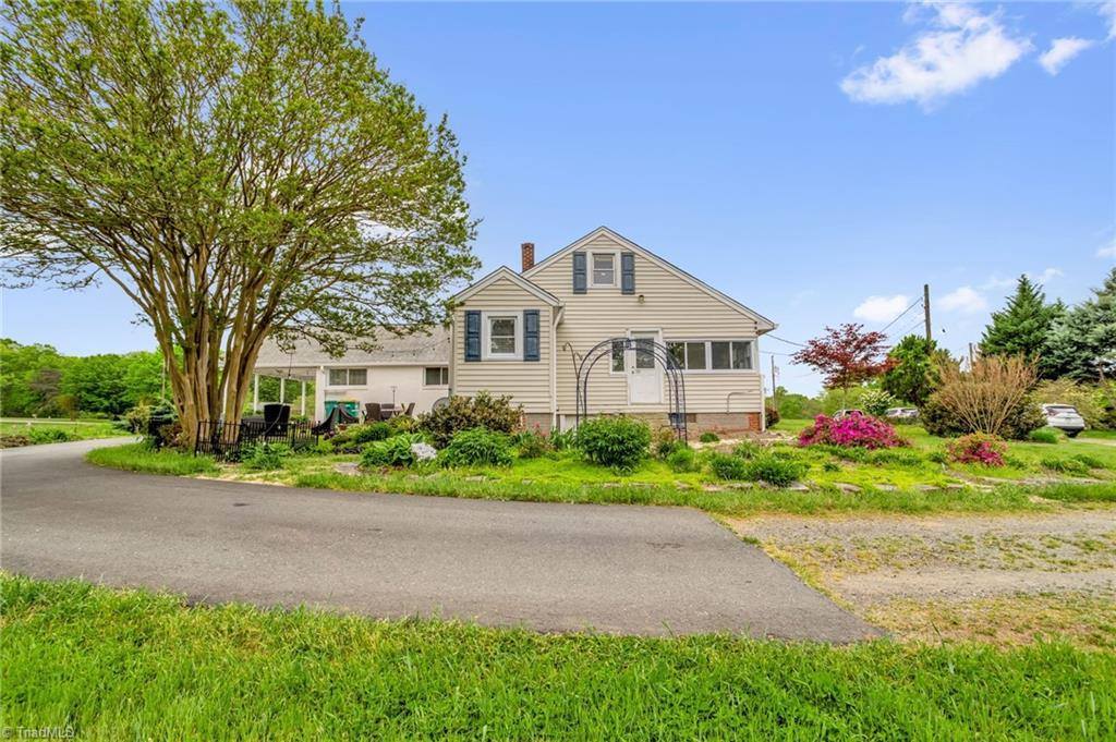 7861 Grapevine Road, Lewisville, NC 27023