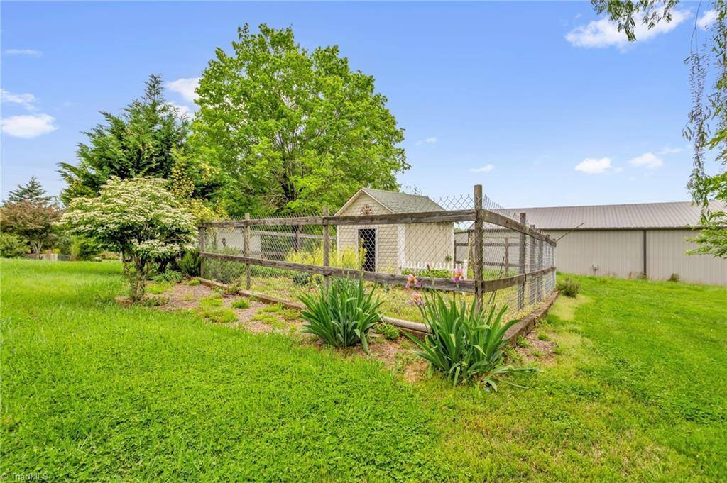 7861 Grapevine Road, Lewisville, NC 27023