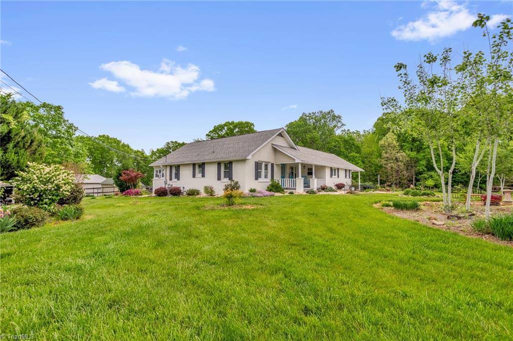 7861 Grapevine Road, Lewisville, NC 27023