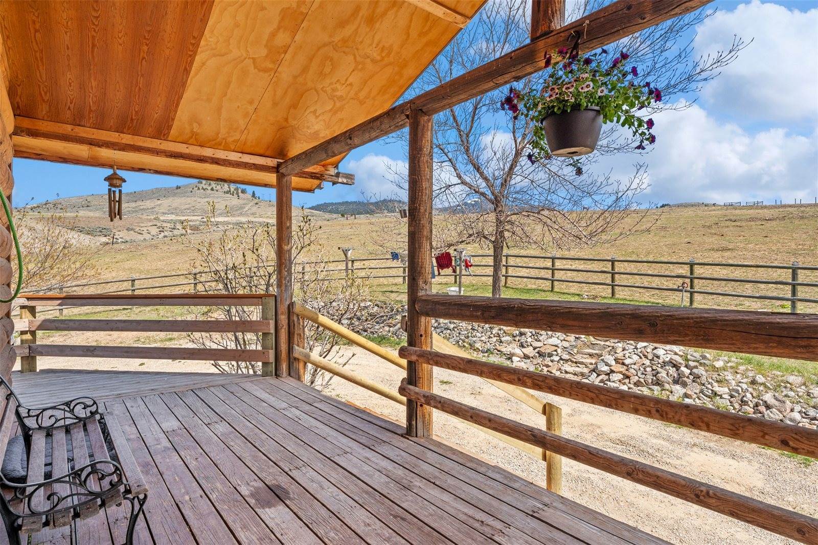 1300 Blue Sage Trail, Corvallis, MT 59828