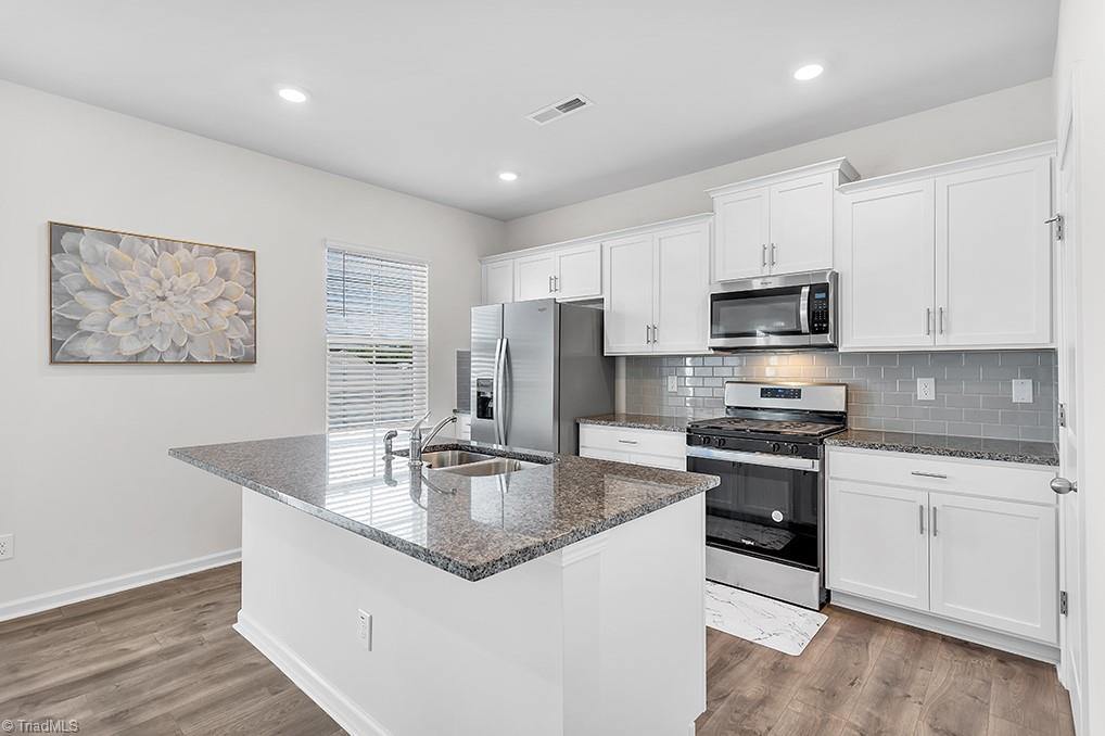 423 Rhett Avenue, Lexington, NC 27295