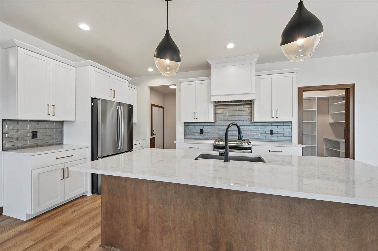 419 Hidden Creek Trail, Green Bay, WI 54303