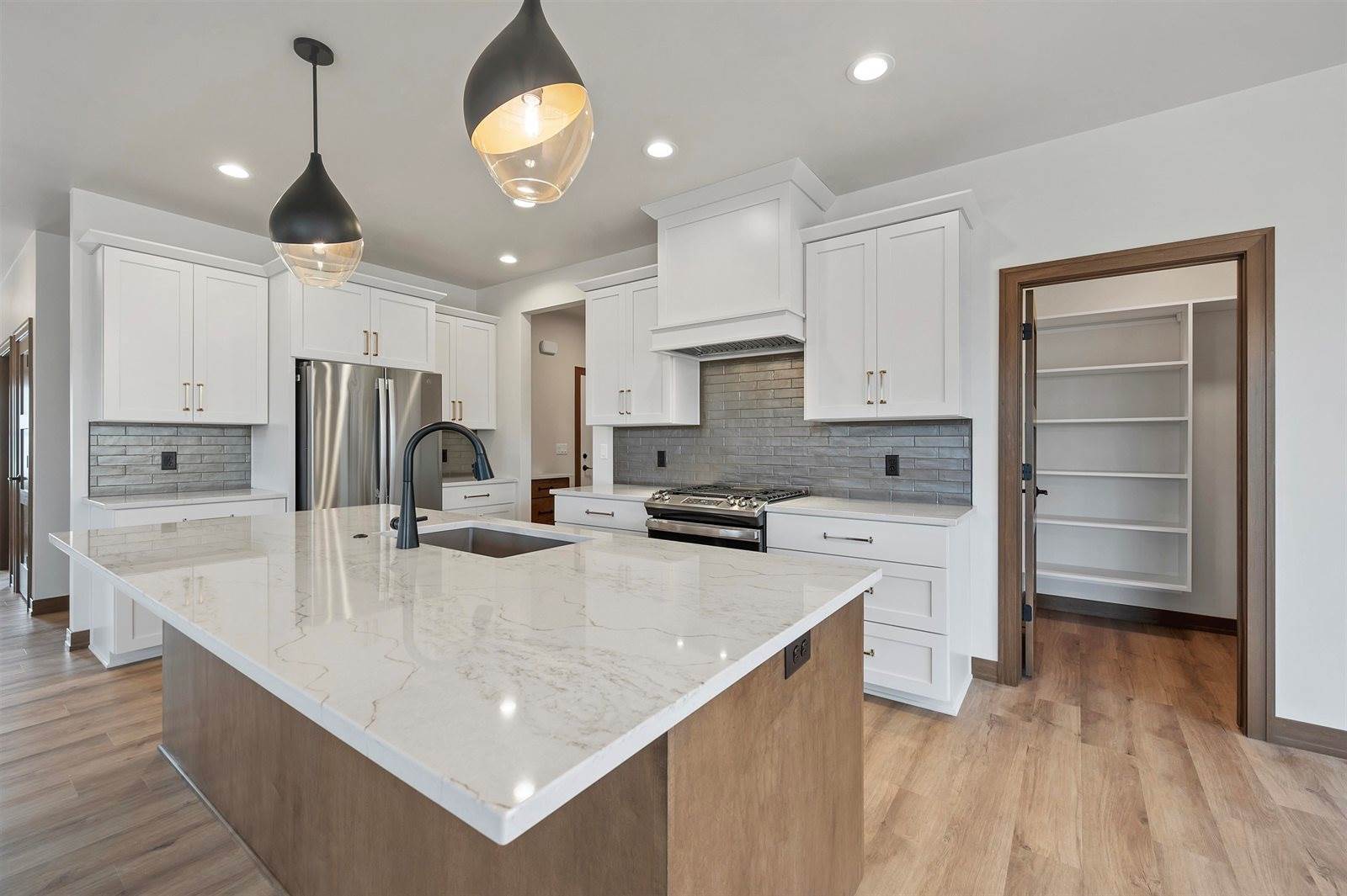 419 Hidden Creek Trail, Green Bay, WI 54303