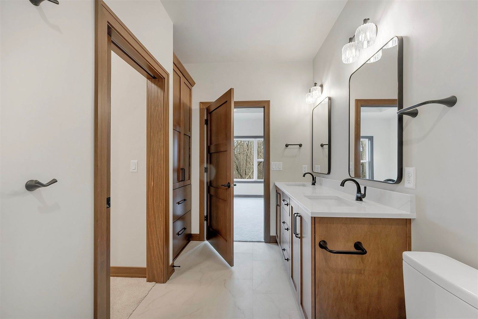 419 Hidden Creek Trail, Green Bay, WI 54303