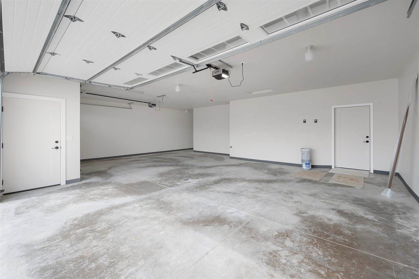 419 Hidden Creek Trail, Green Bay, WI 54303