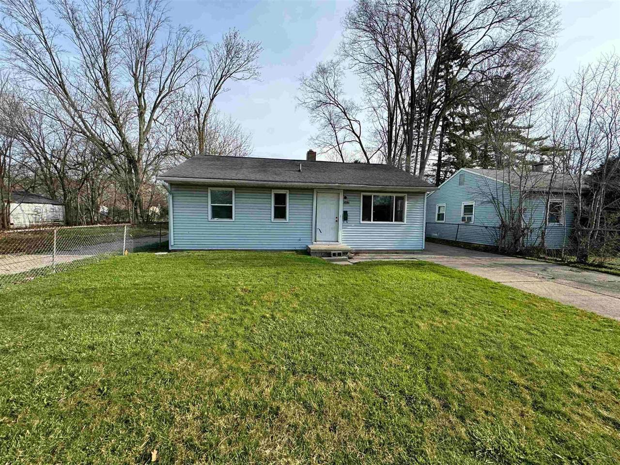 2415 Ledyard Street, Saginaw, MI 48601