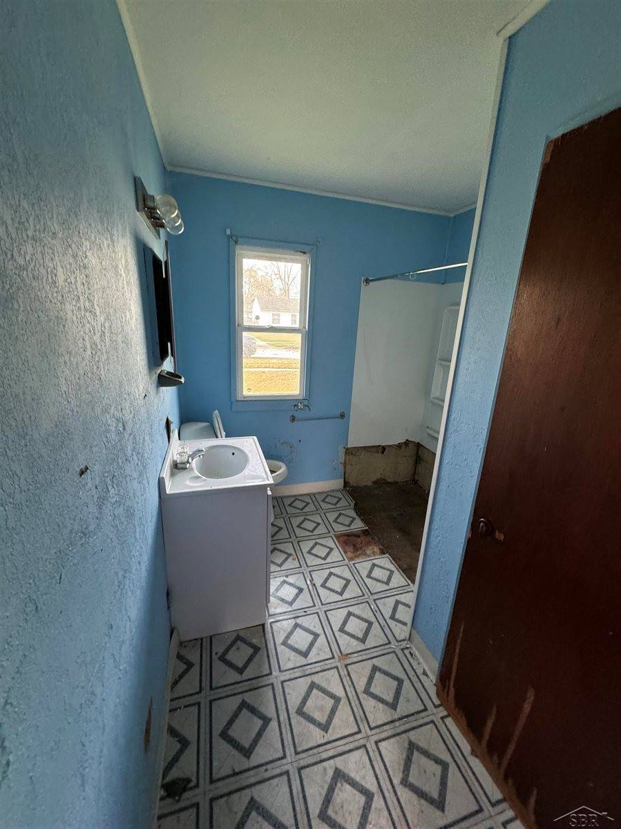 2415 Ledyard Street, Saginaw, MI 48601