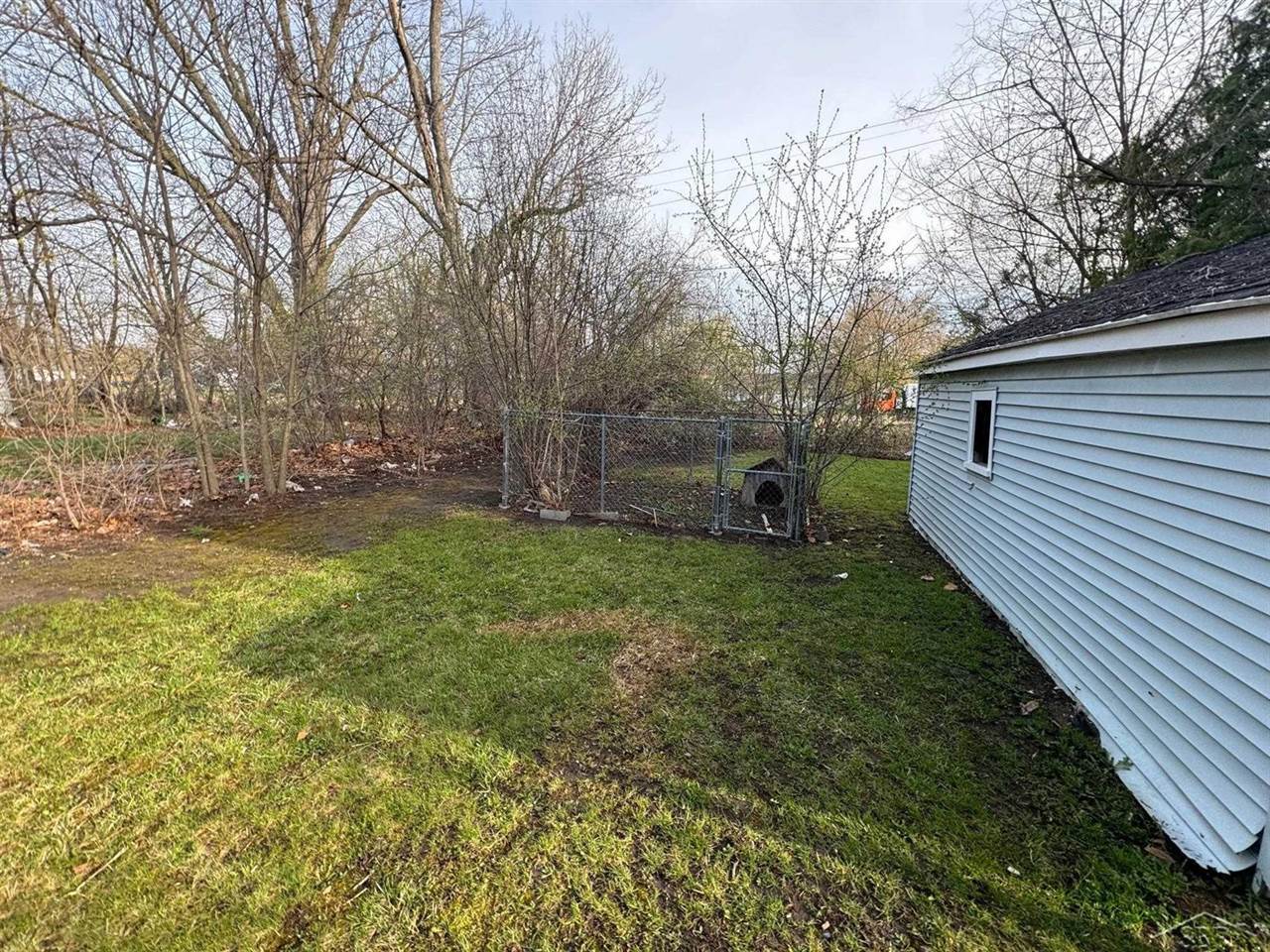 2415 Ledyard Street, Saginaw, MI 48601