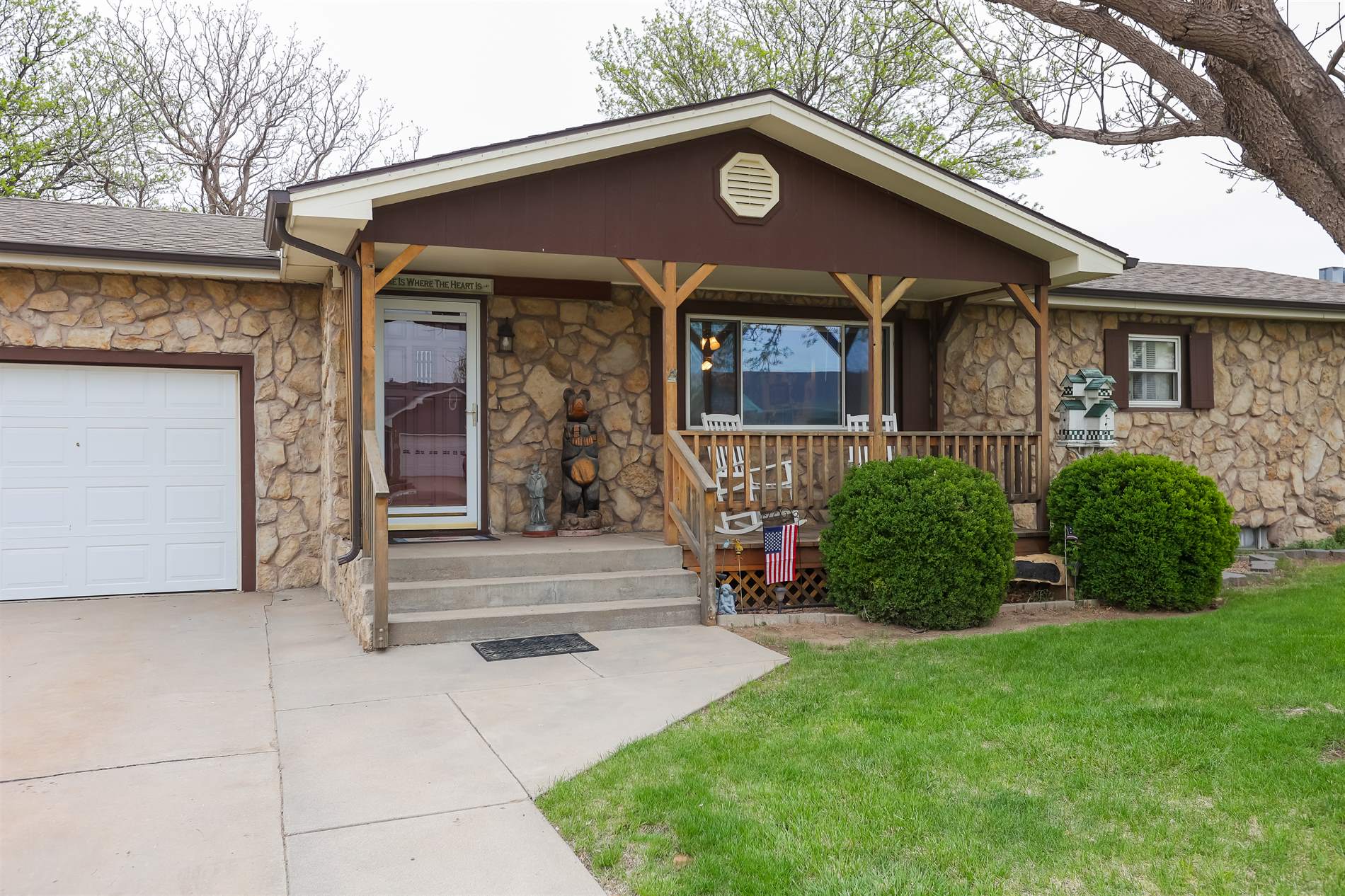 108 S Wilson St, Ulysses, KS 67880