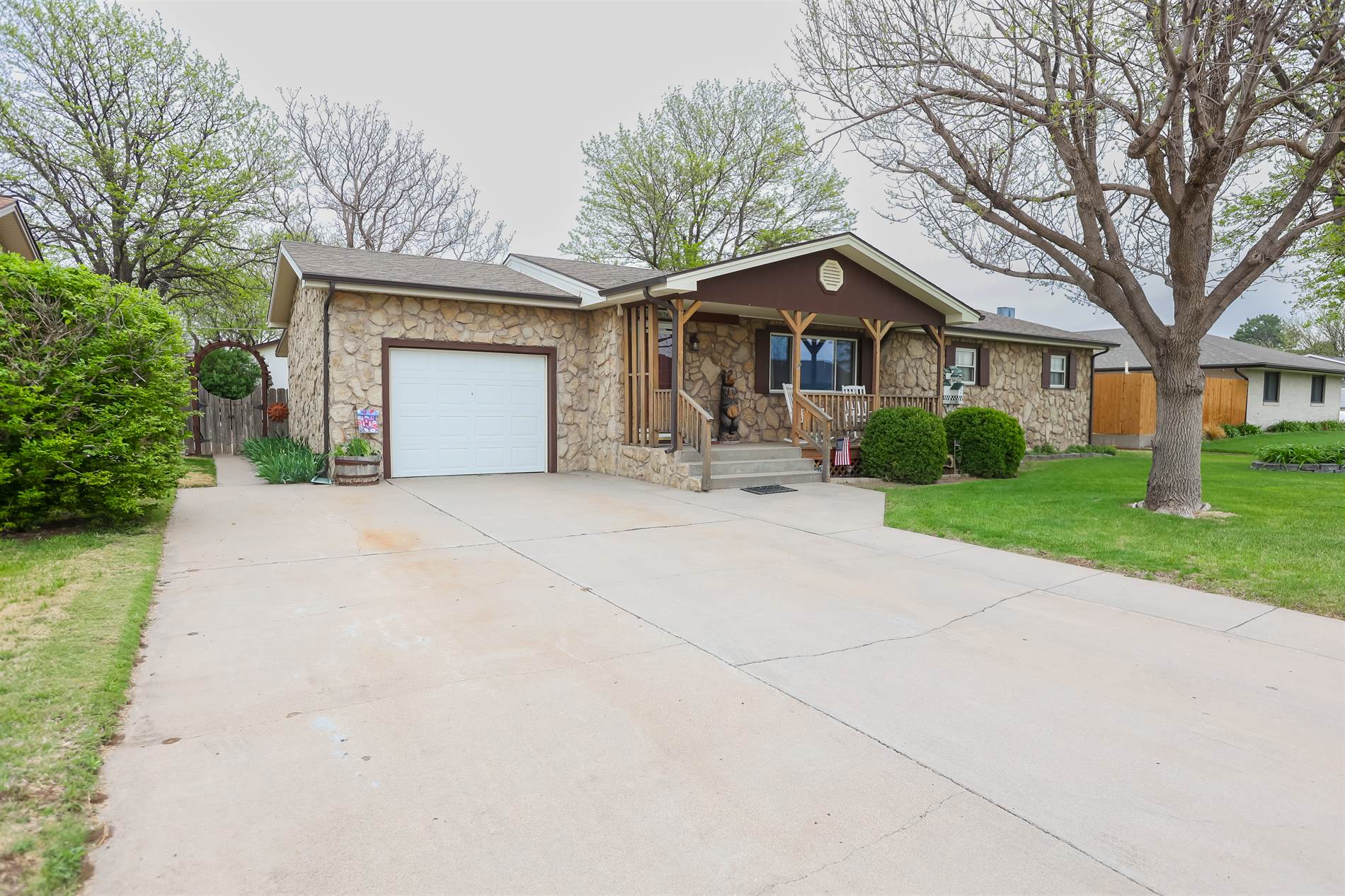 108 S Wilson St, Ulysses, KS 67880